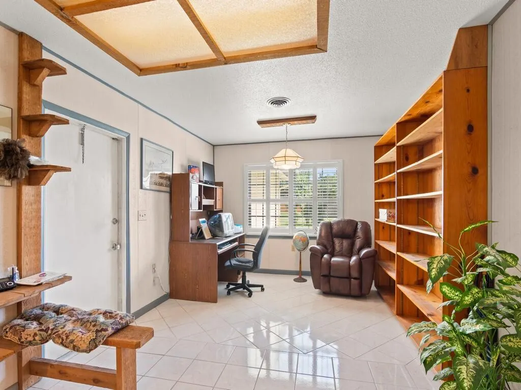 1296 SW 19th Ave SW