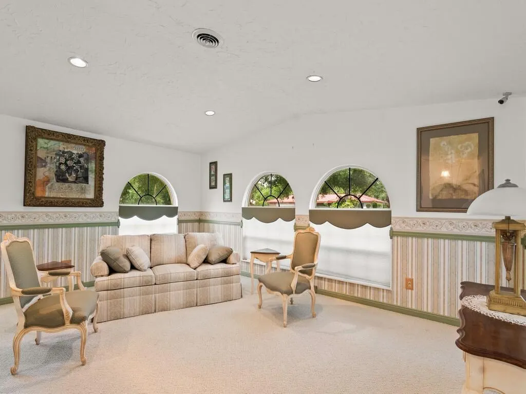 1296 SW 19th Ave SW
