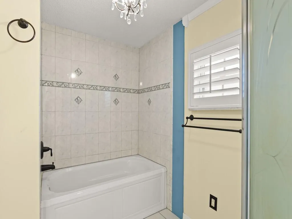 1296 SW 19th Ave SW