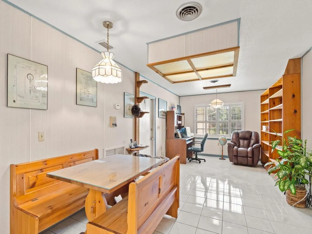 1296 SW 19th Ave SW