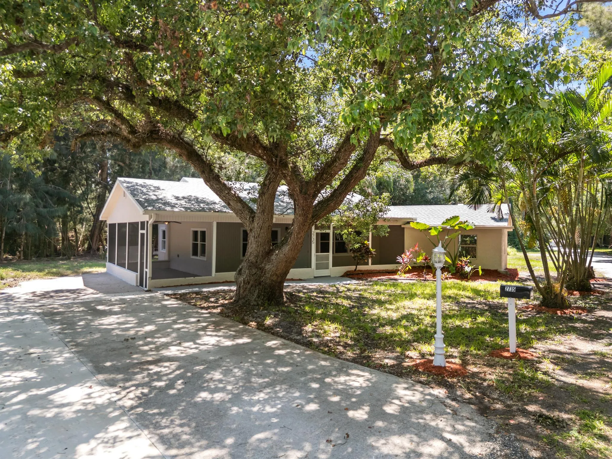 2735 6th Street