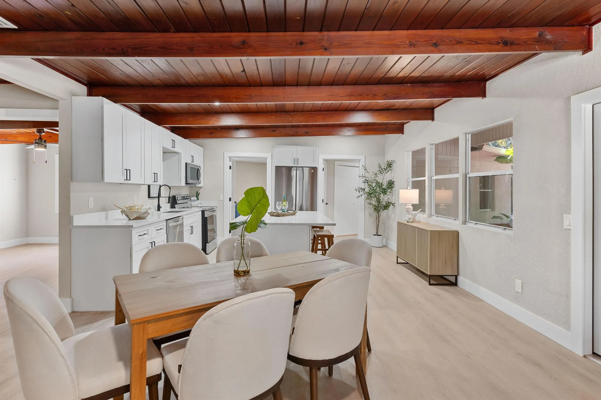 2735 6th Street