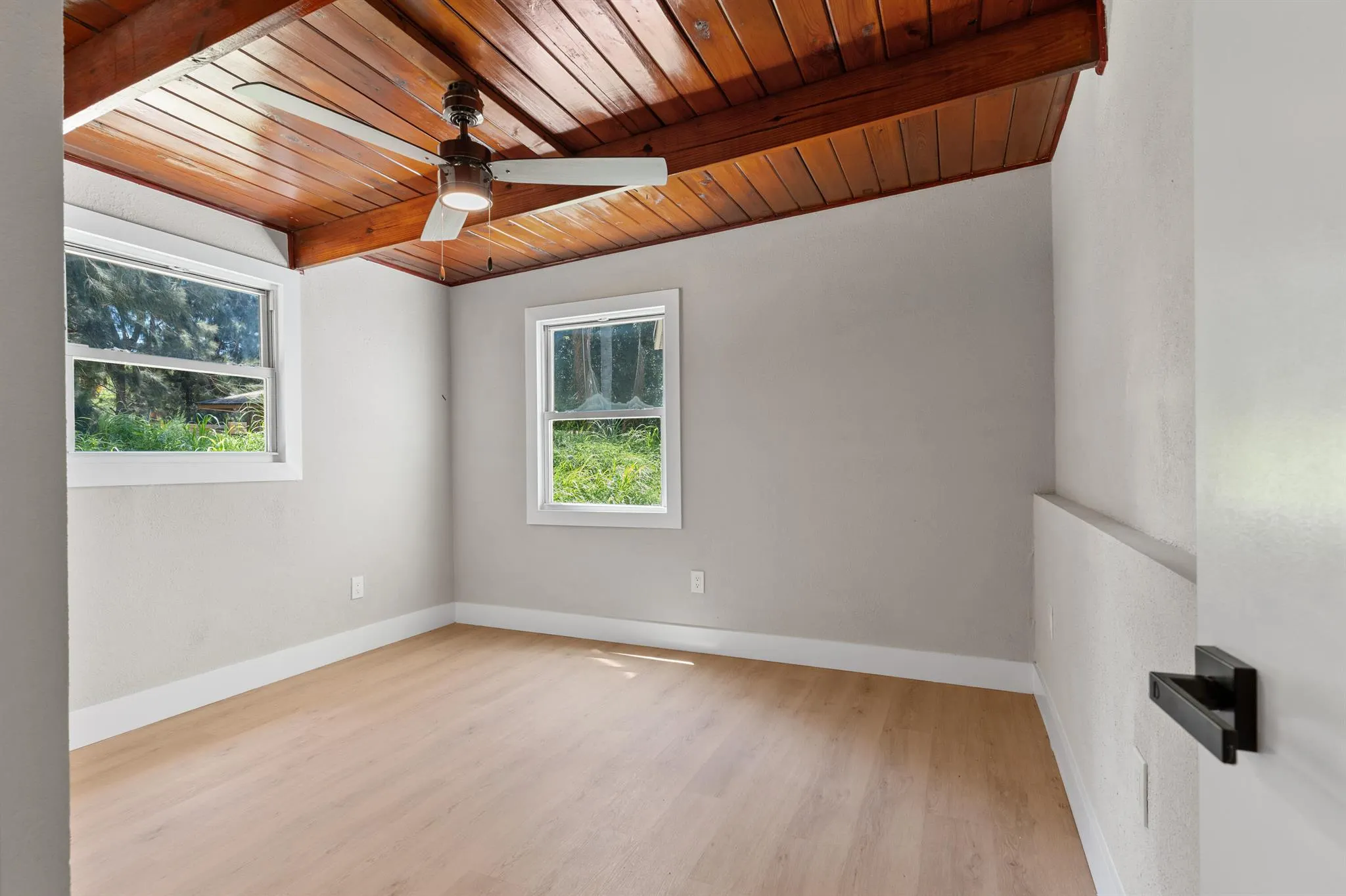 2735 6th Street