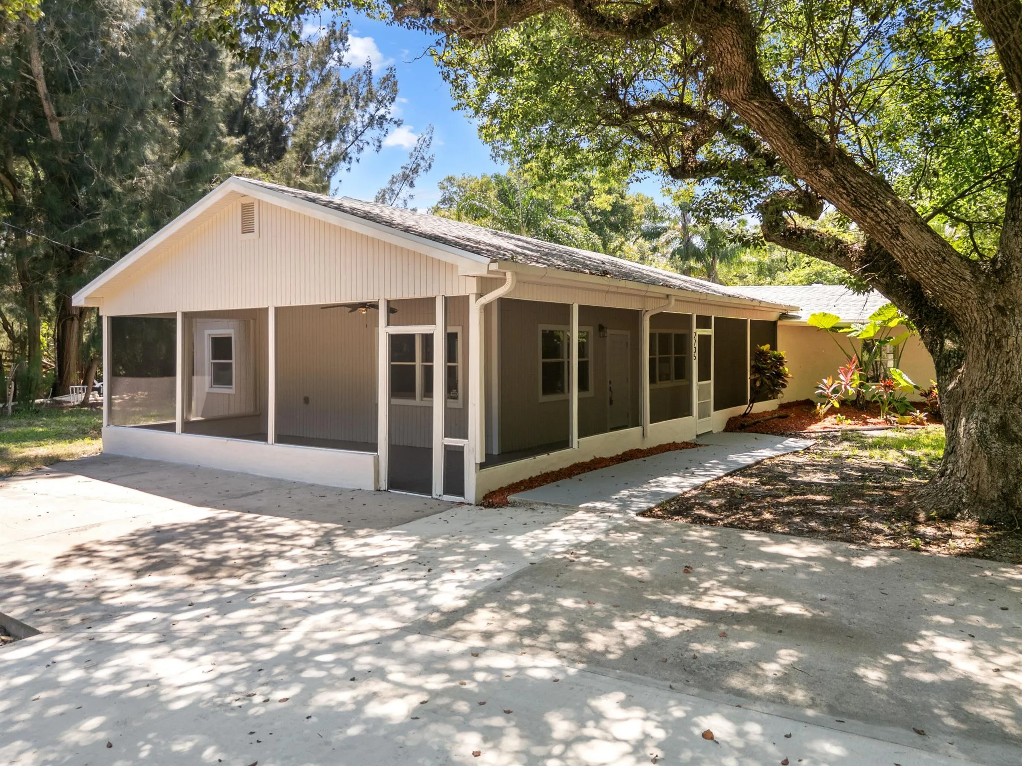 2735 6th Street