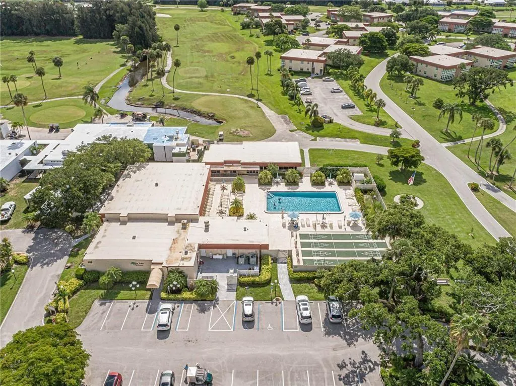 57 Woodland Drive, #201