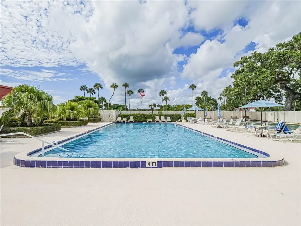 57 Woodland Drive, #201