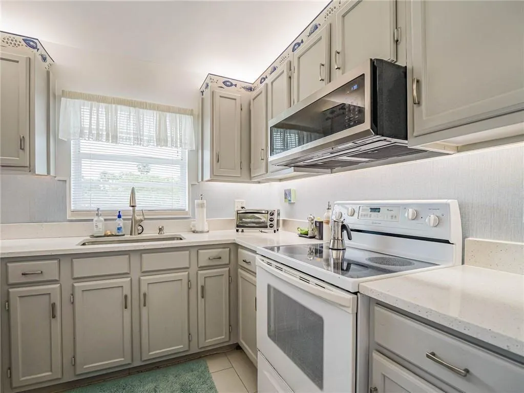 57 Woodland Drive, #201