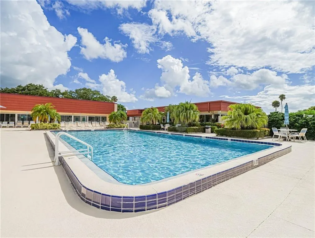 57 Woodland Drive, #201