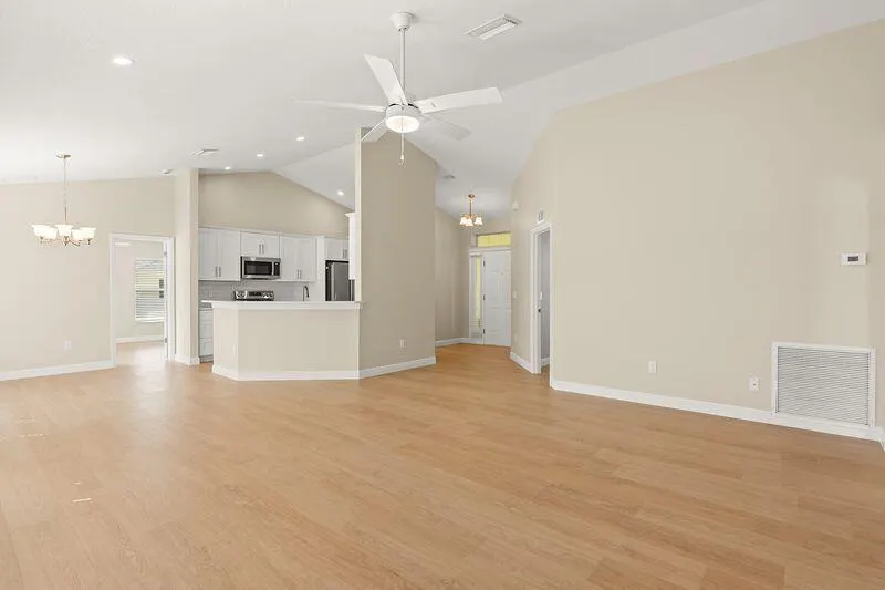 1590 Polynesian Lane