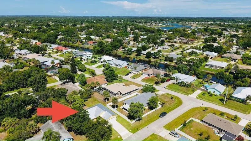 1590 Polynesian Lane