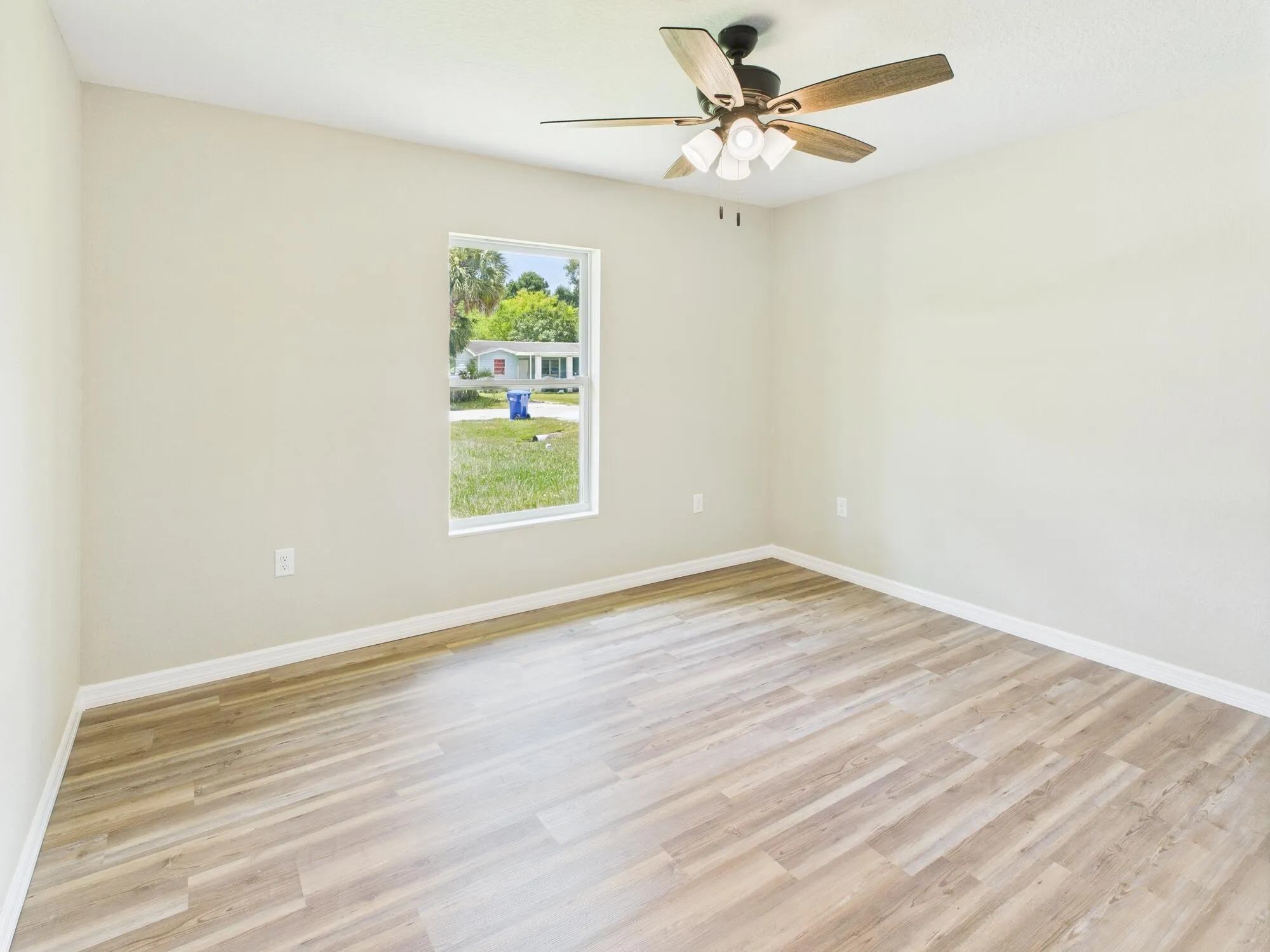 910 NW 5th Street