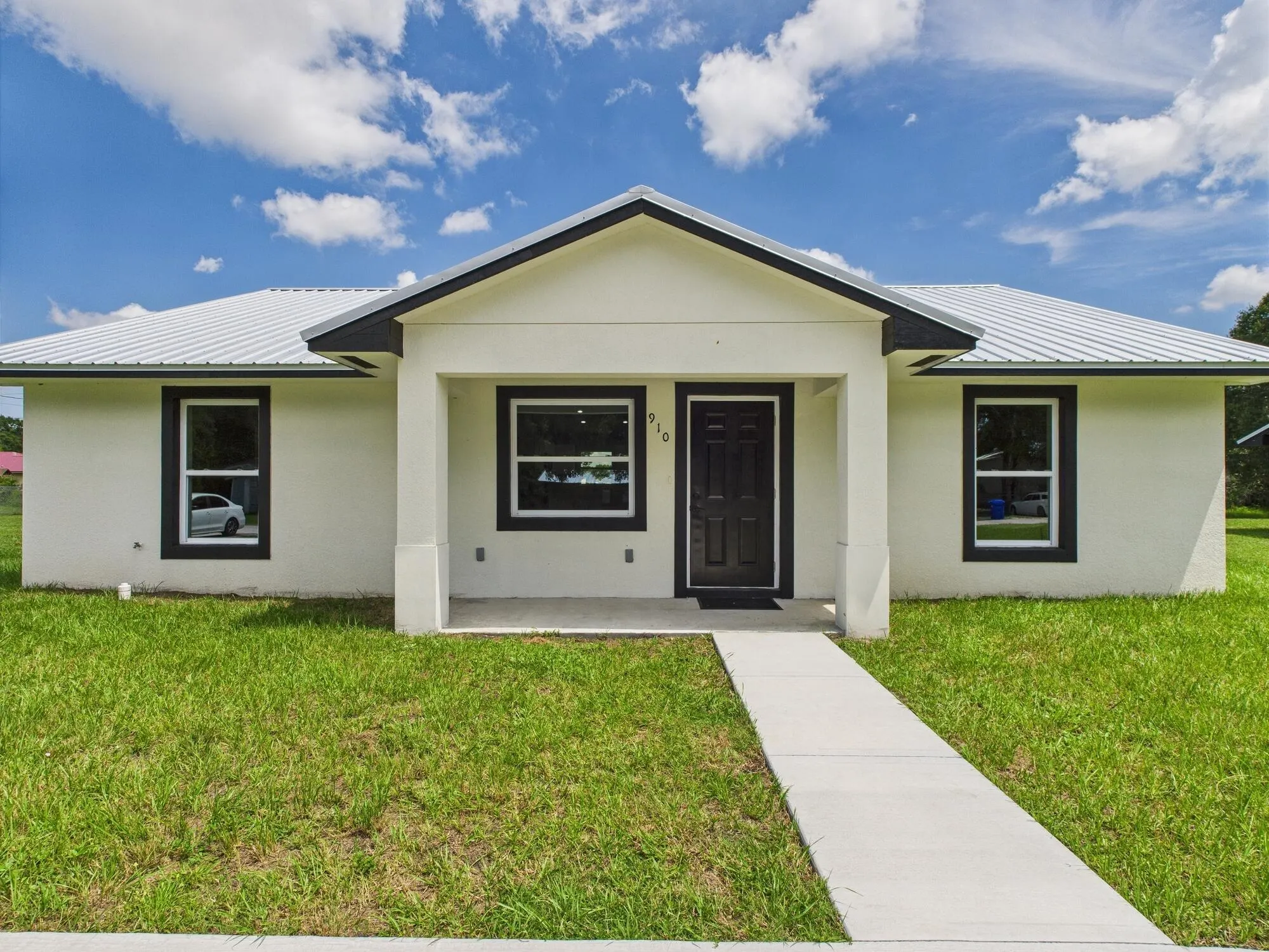 910 NW 5th Street