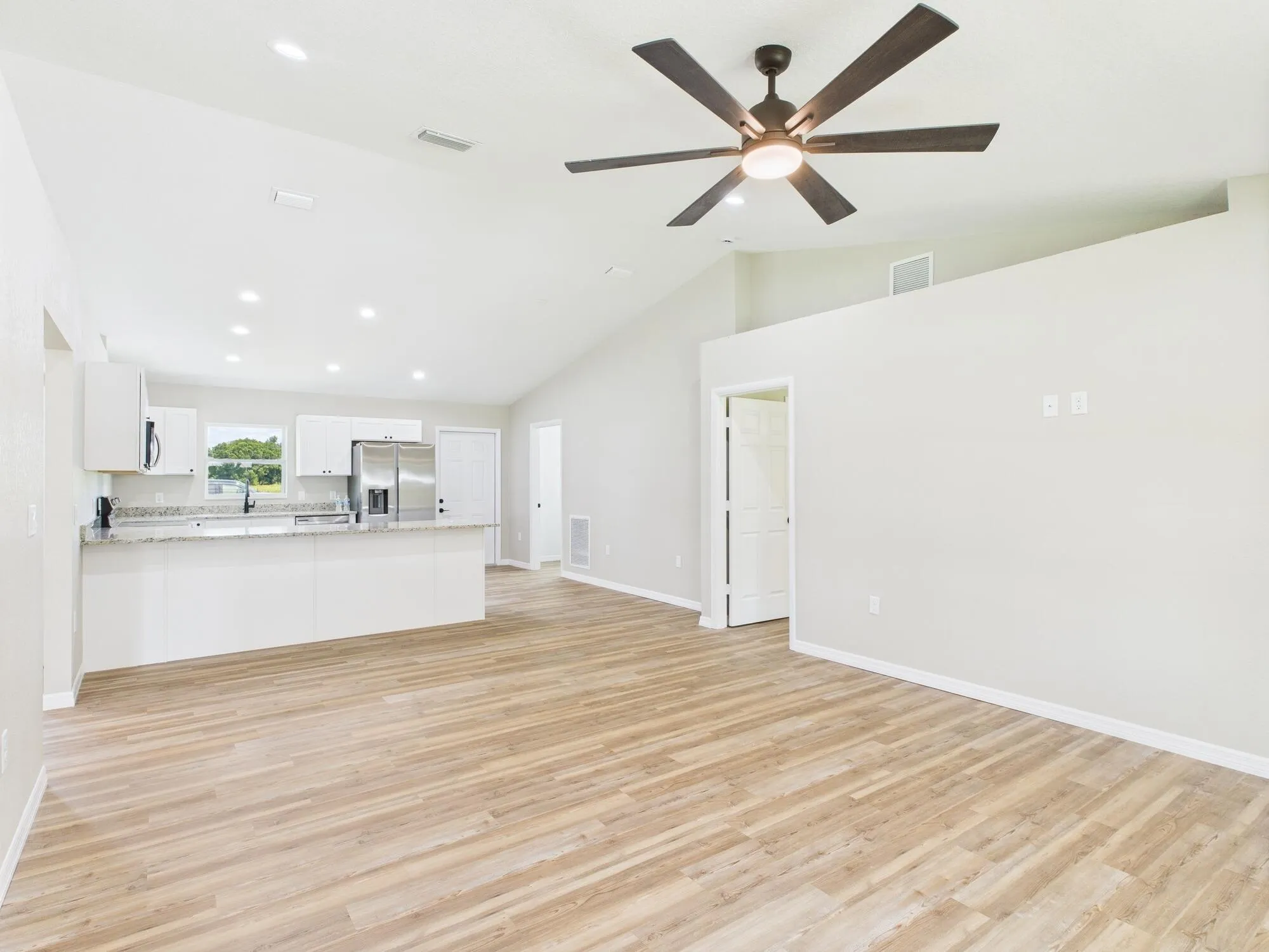 910 NW 5th Street