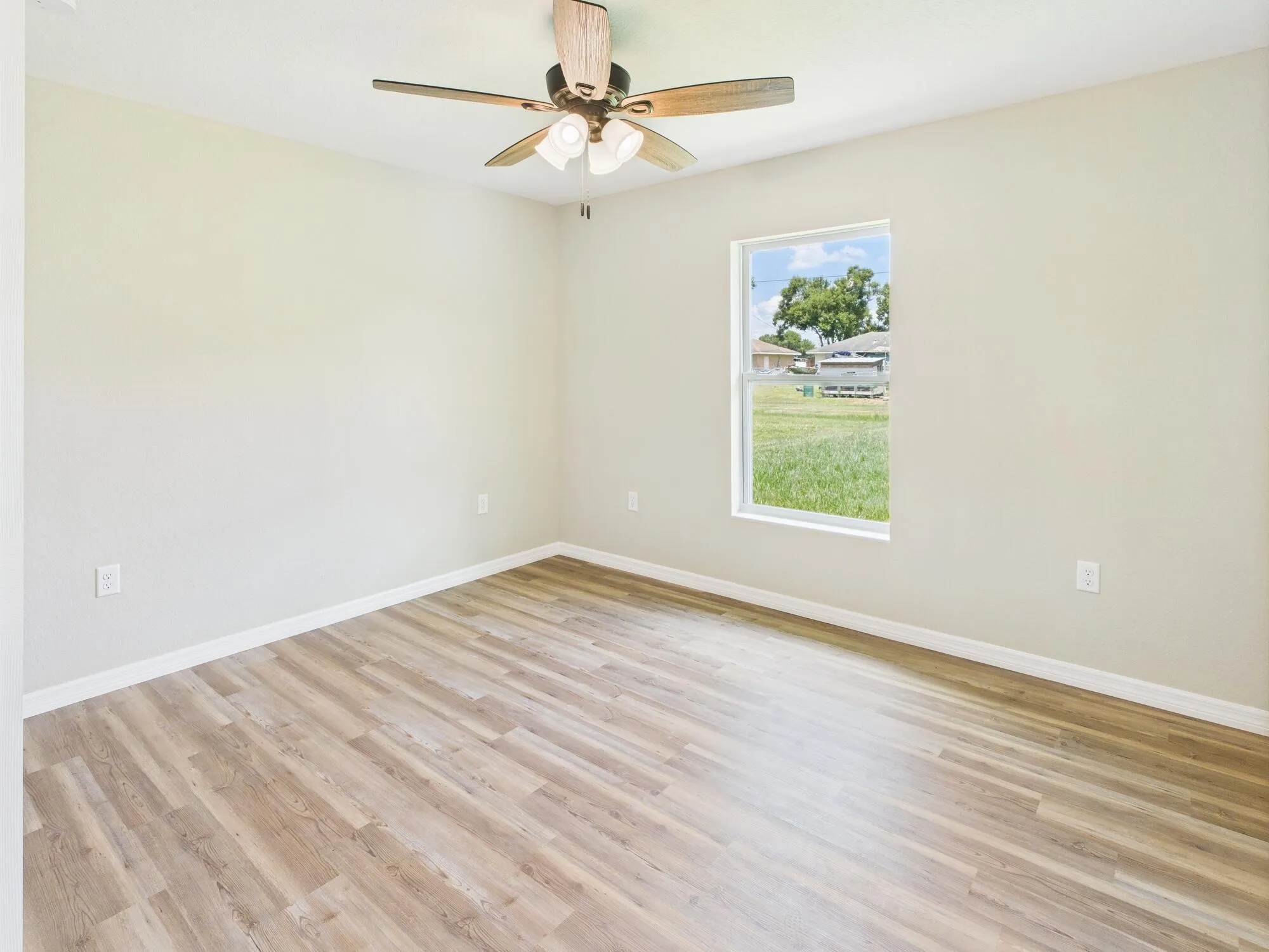 910 NW 5th Street
