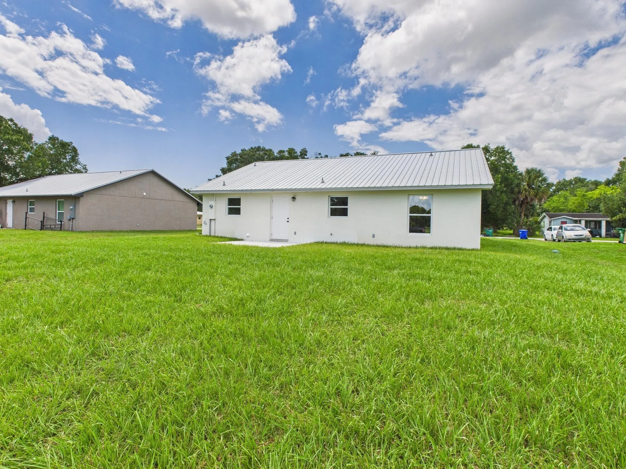 910 NW 5th Street