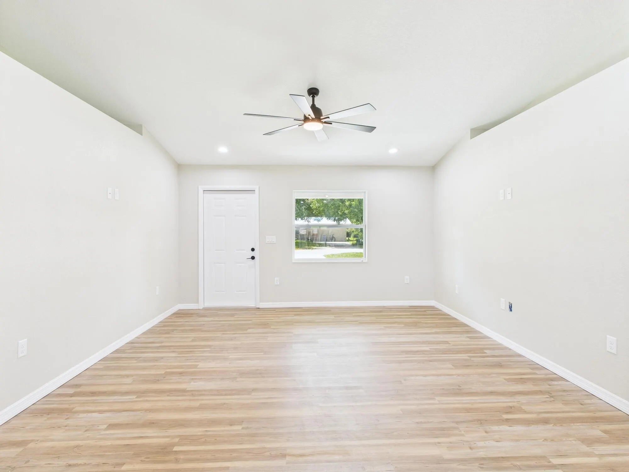 910 NW 5th Street