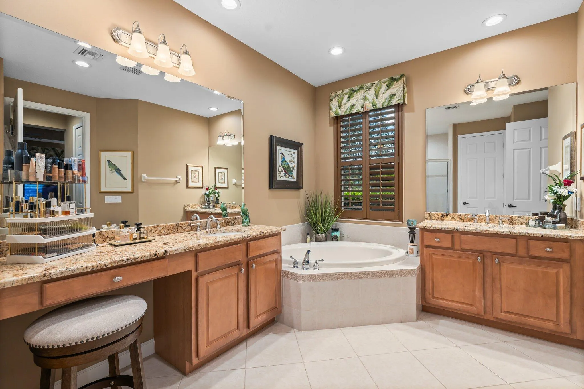 9171 Pumpkin Ridge Road Ridge