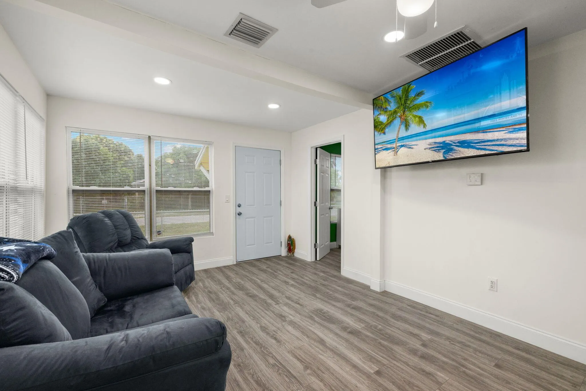 337 E Obispo Avenue