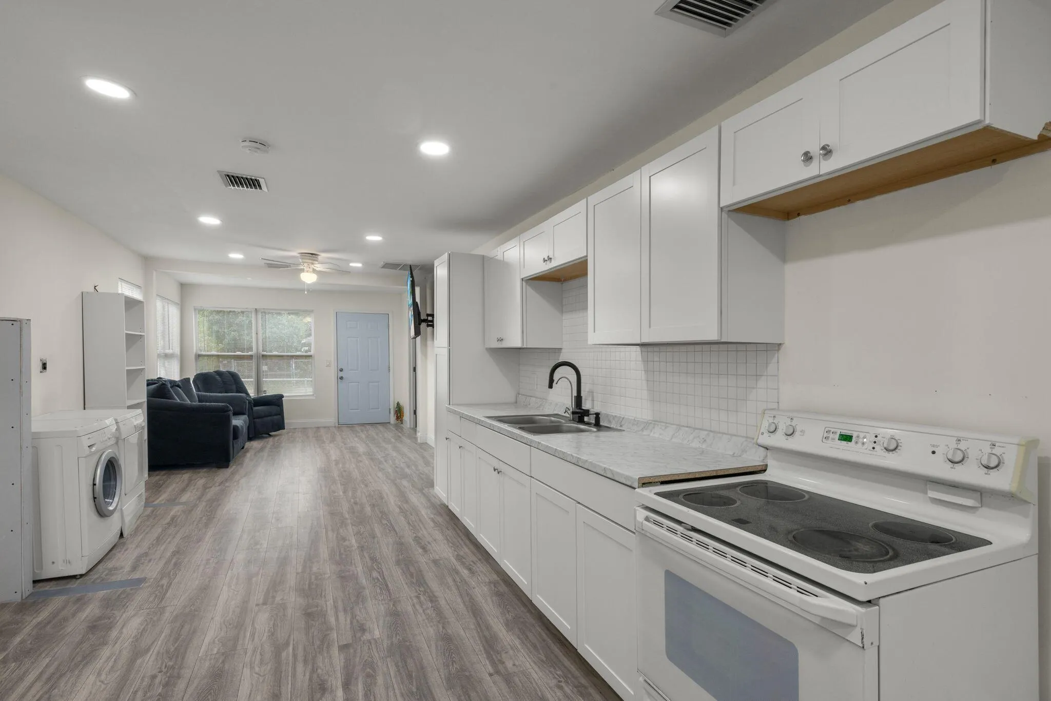337 E Obispo Avenue