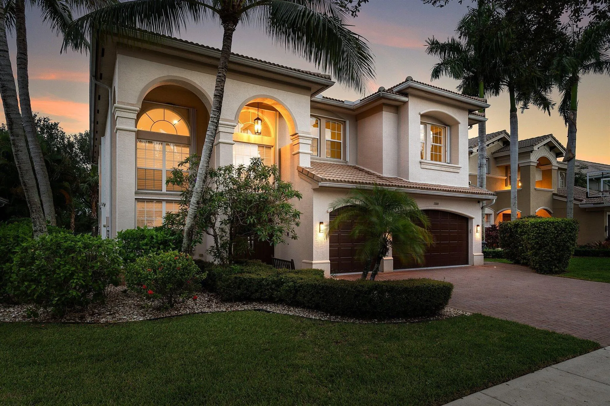 11880 Foxbriar Lake Trail