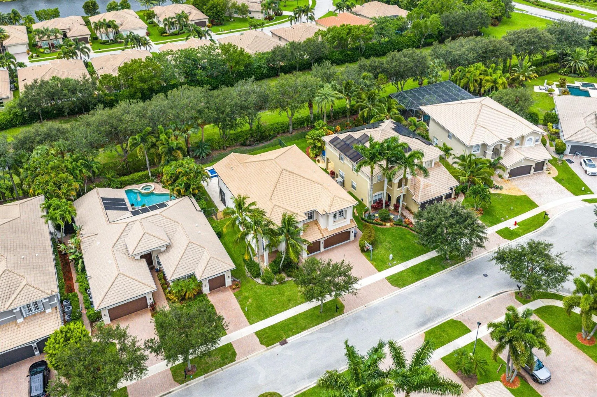 11880 Foxbriar Lake Trail