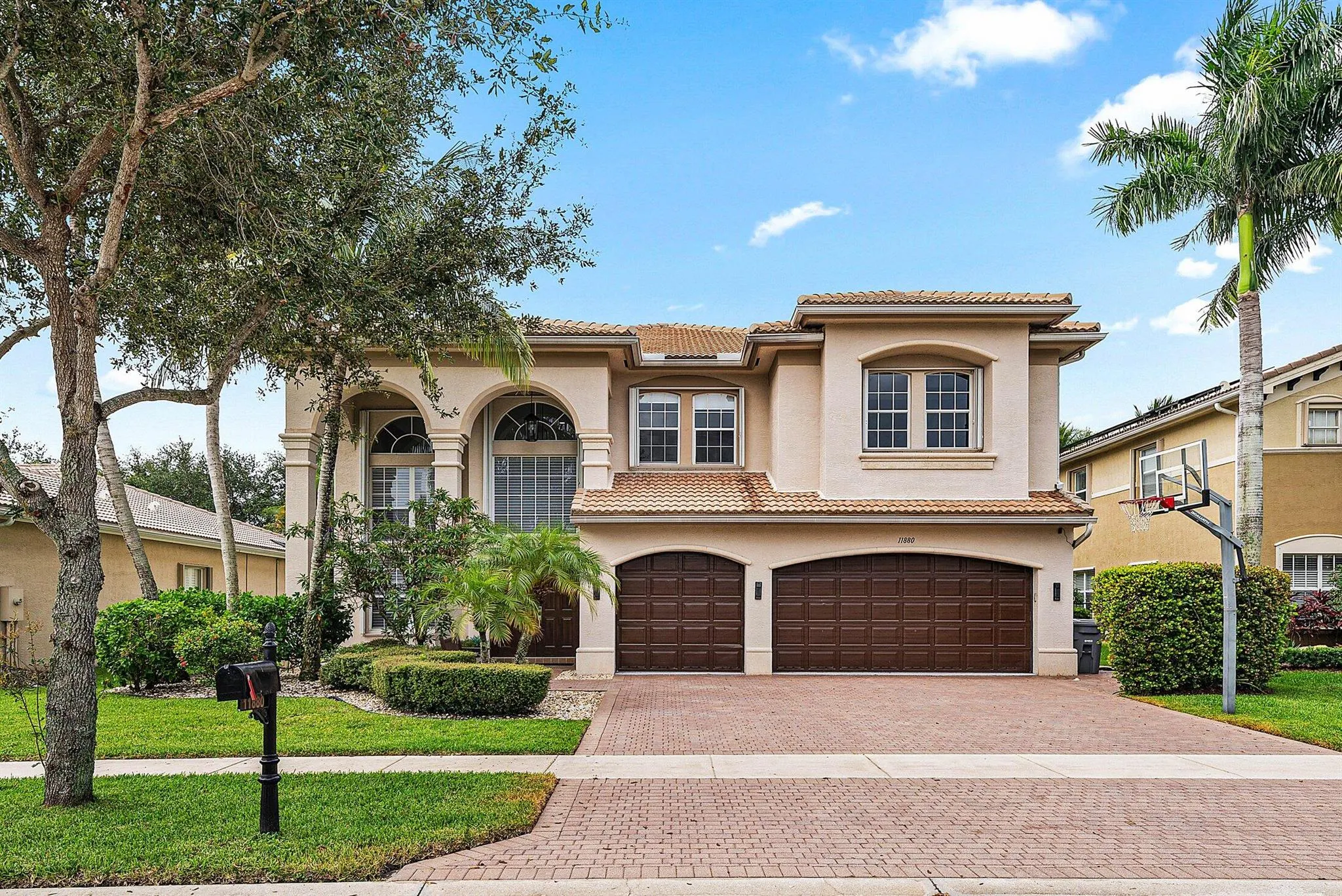 11880 Foxbriar Lake Trail