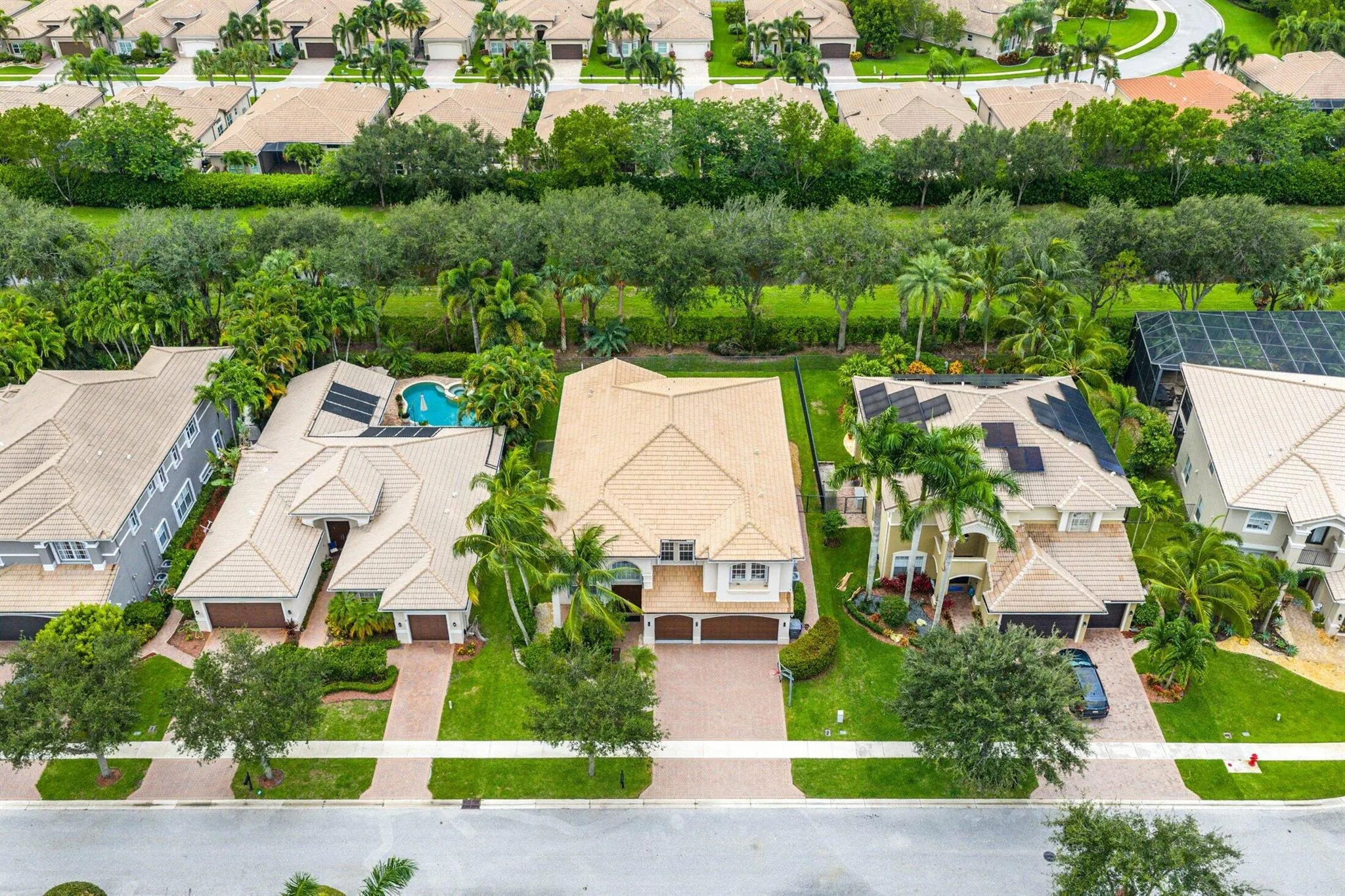 11880 Foxbriar Lake Trail