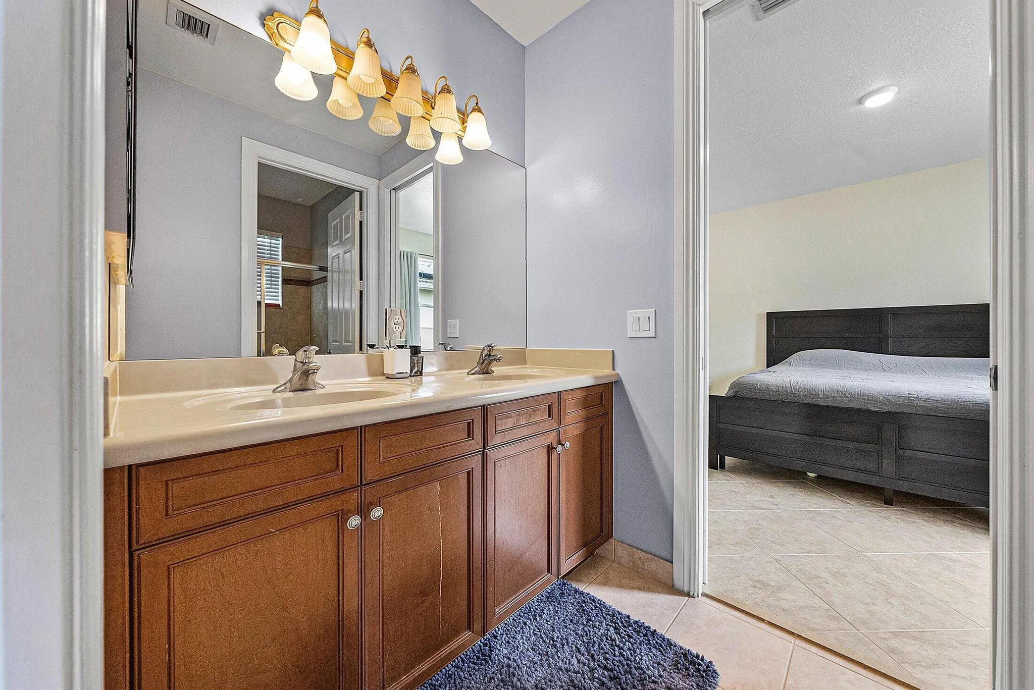11880 Foxbriar Lake Trail