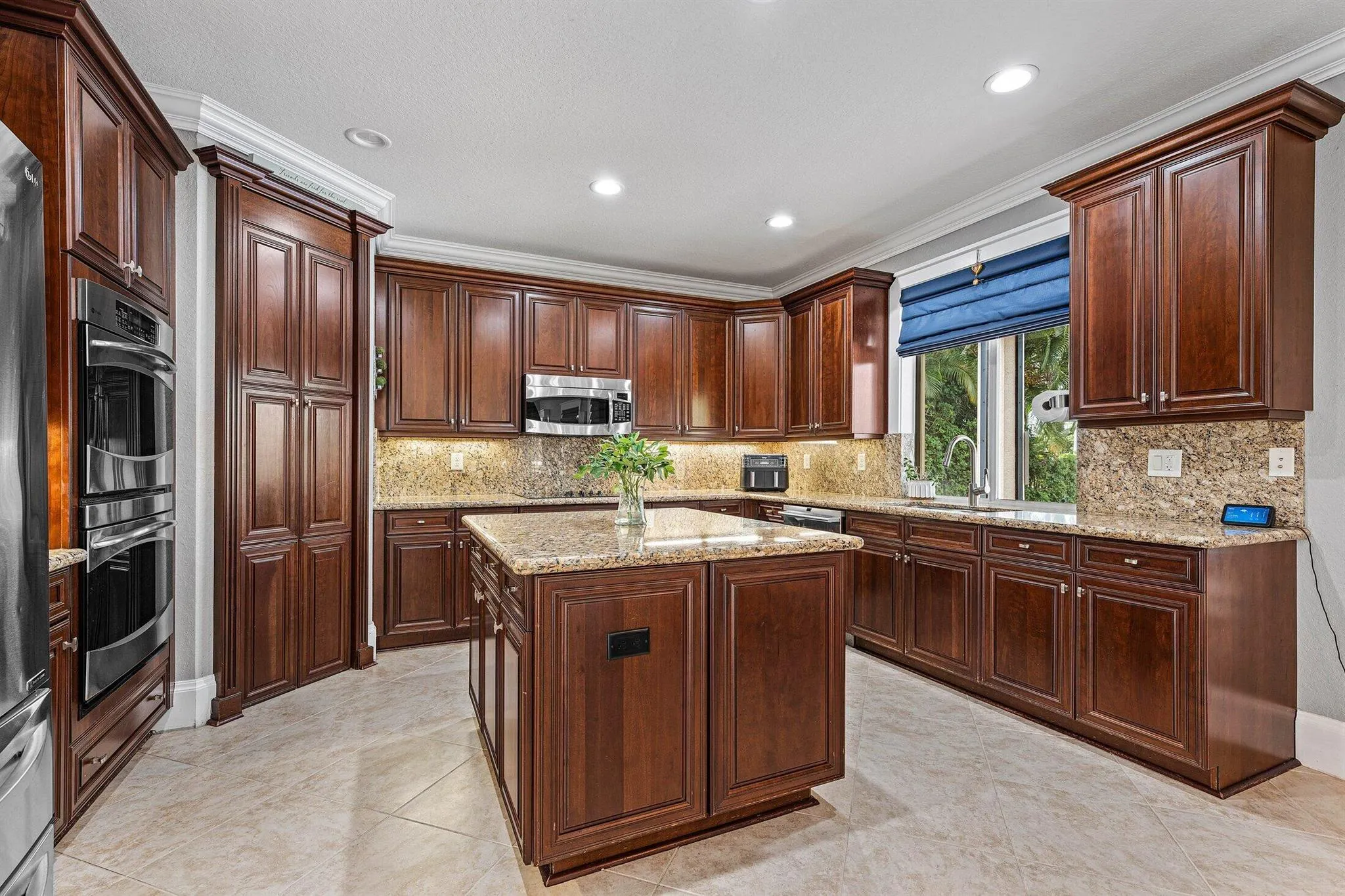 11880 Foxbriar Lake Trail