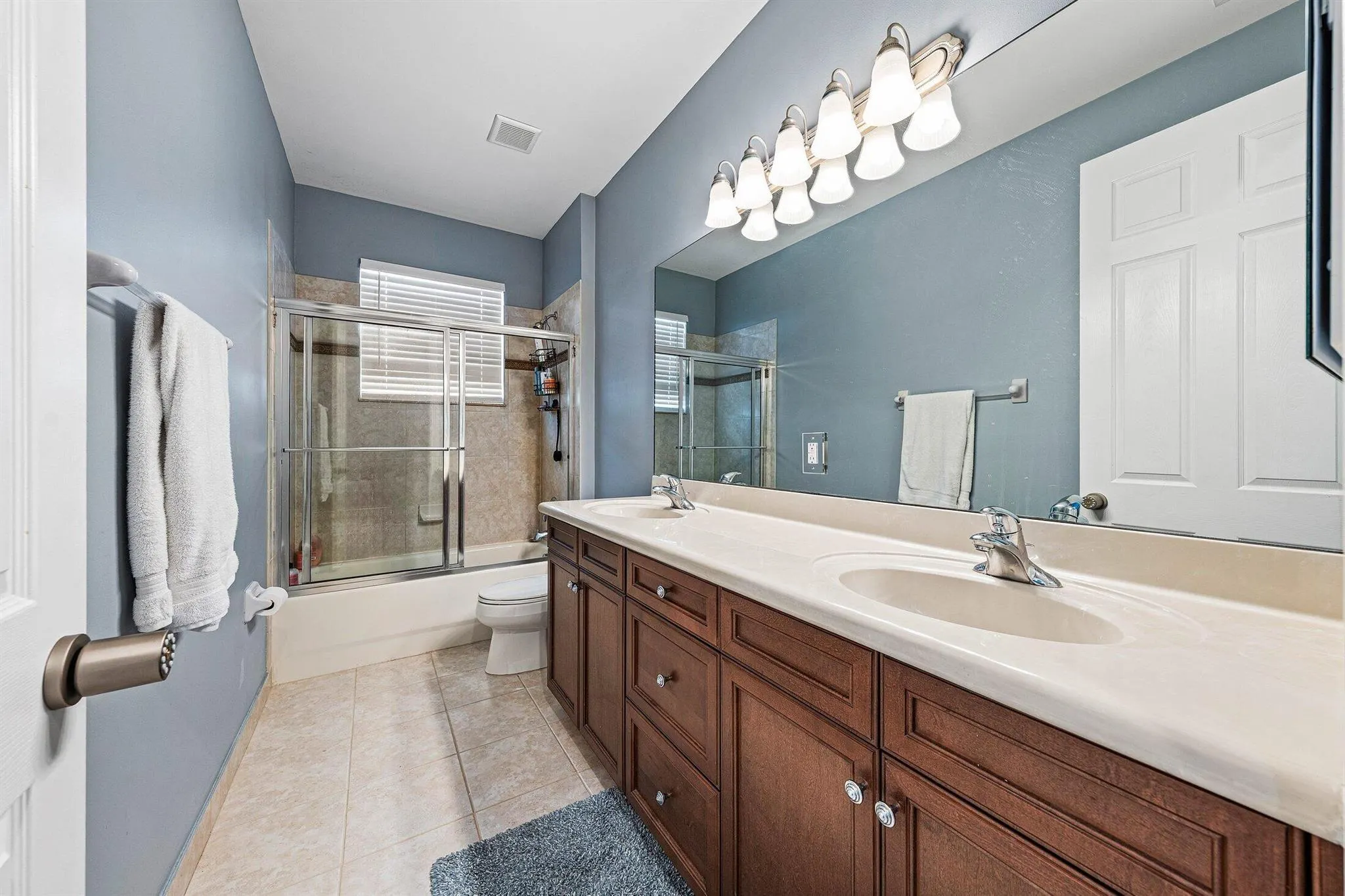 11880 Foxbriar Lake Trail