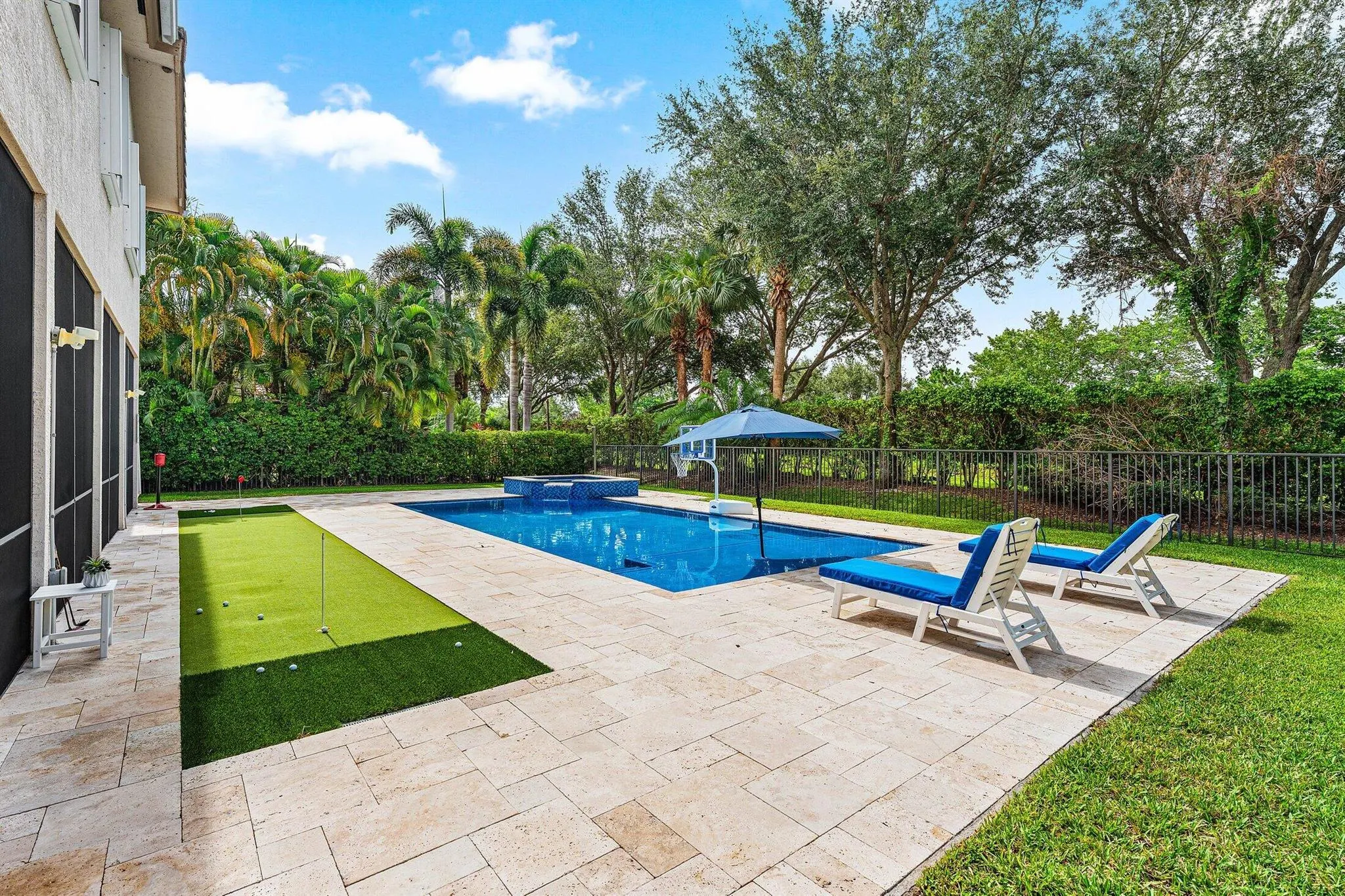 11880 Foxbriar Lake Trail