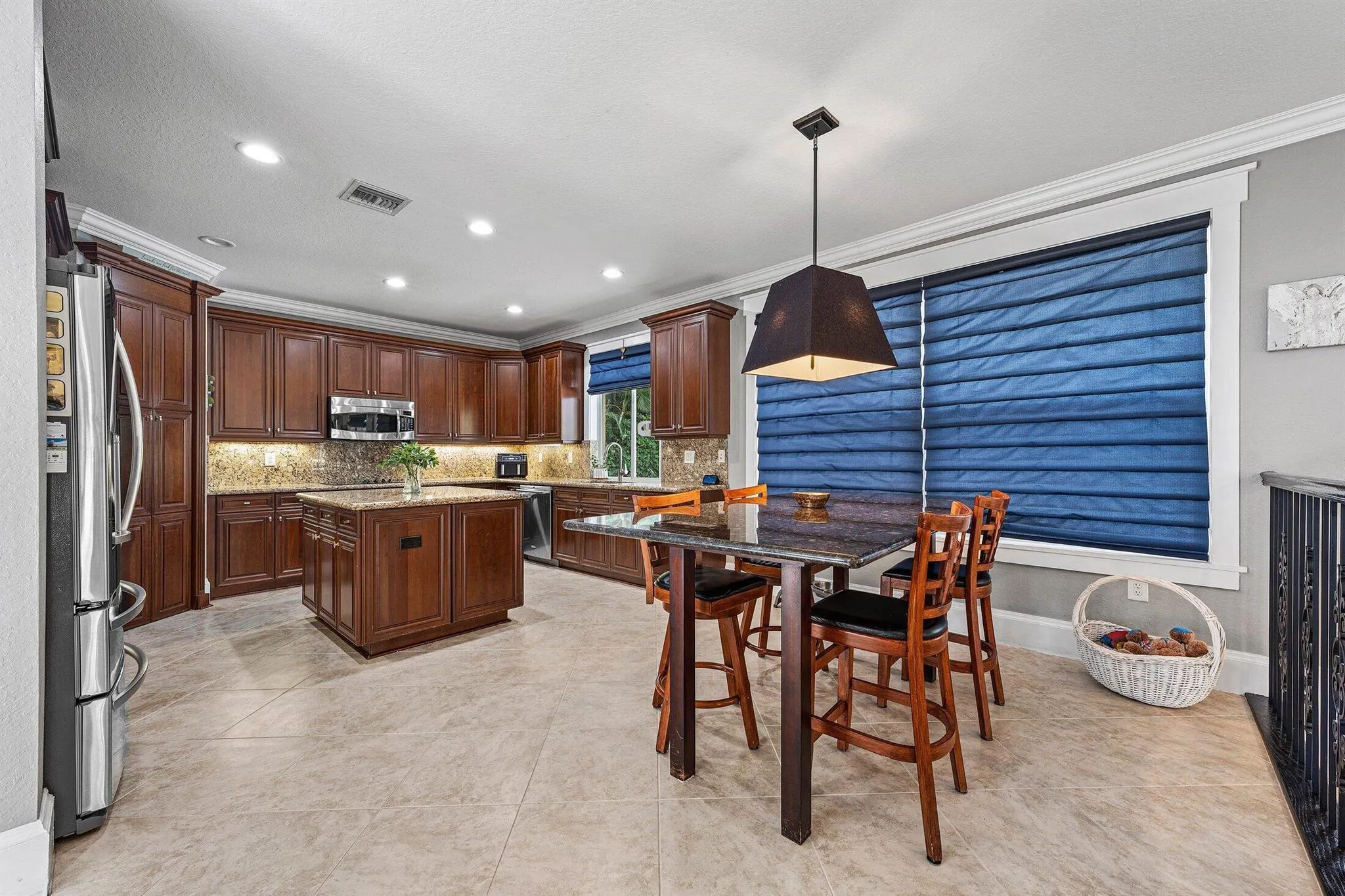 11880 Foxbriar Lake Trail