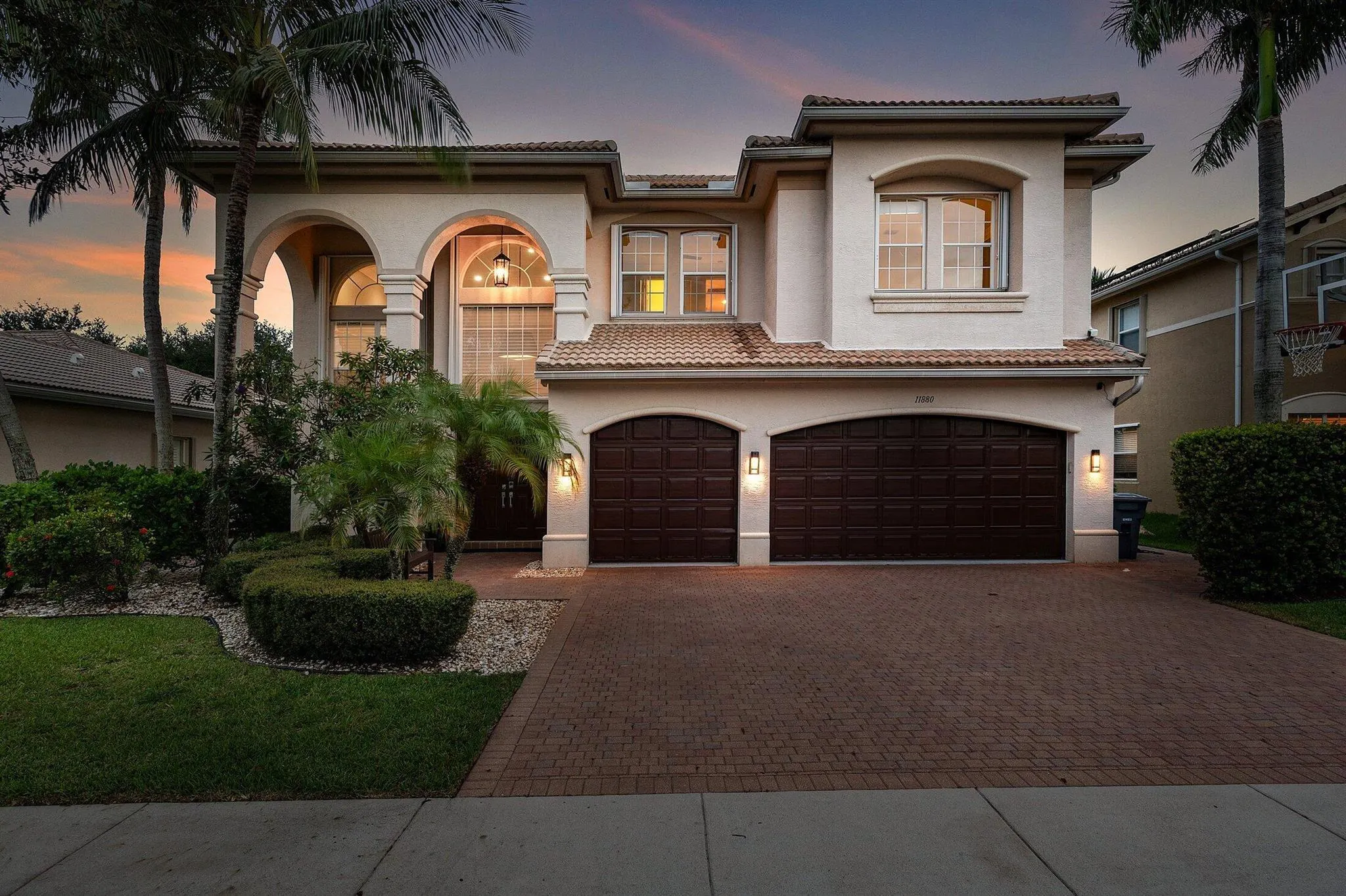11880 Foxbriar Lake Trail