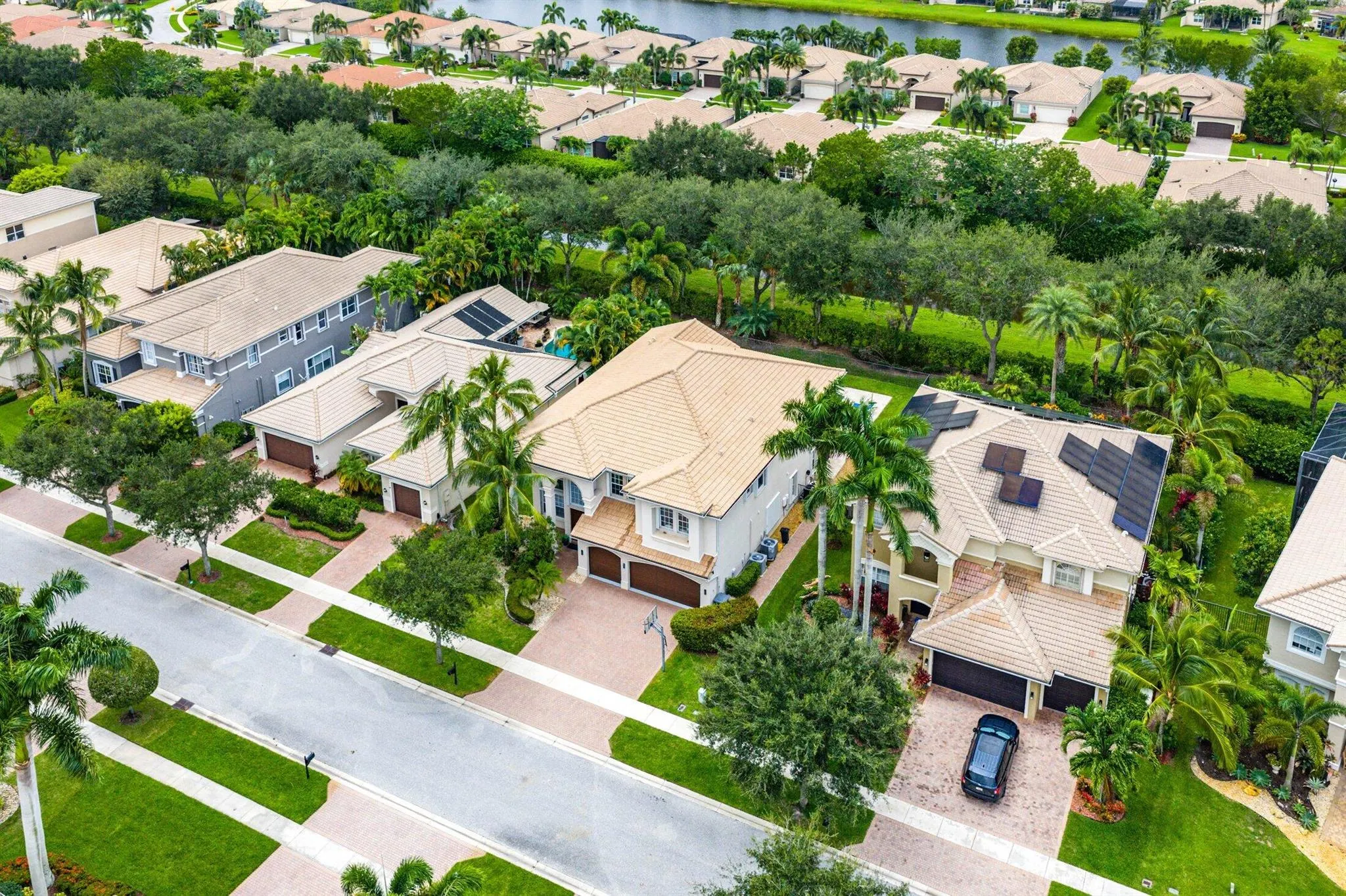 11880 Foxbriar Lake Trail