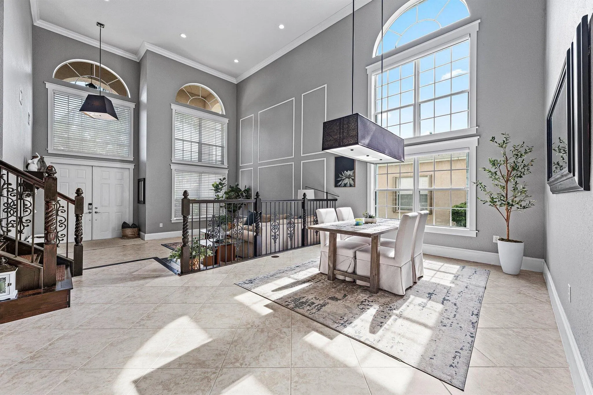 11880 Foxbriar Lake Trail