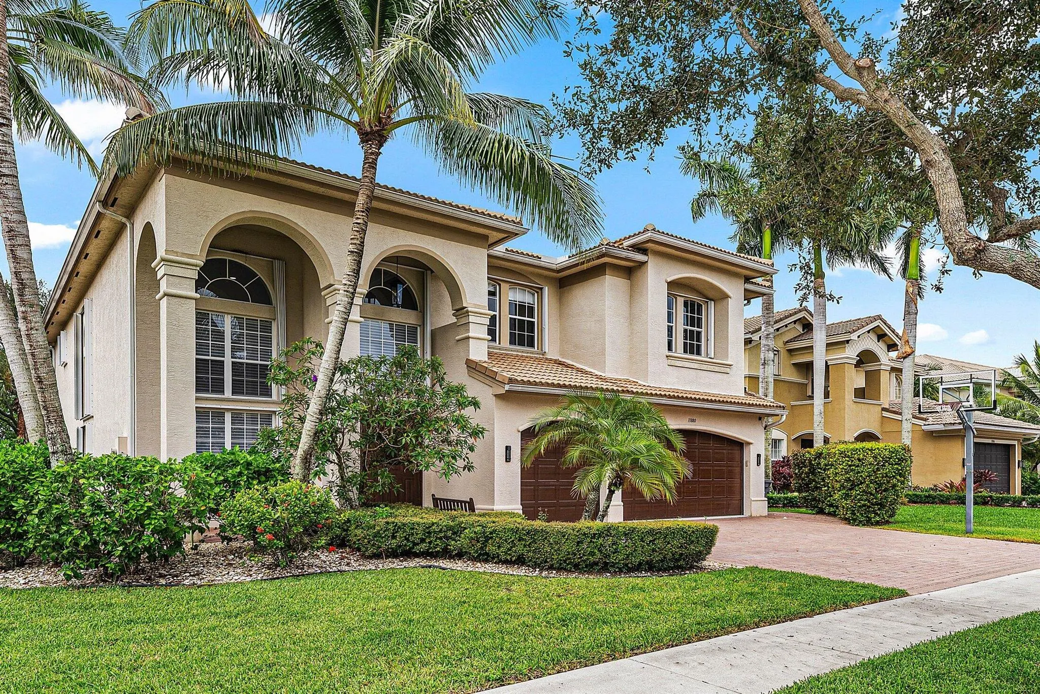 11880 Foxbriar Lake Trail
