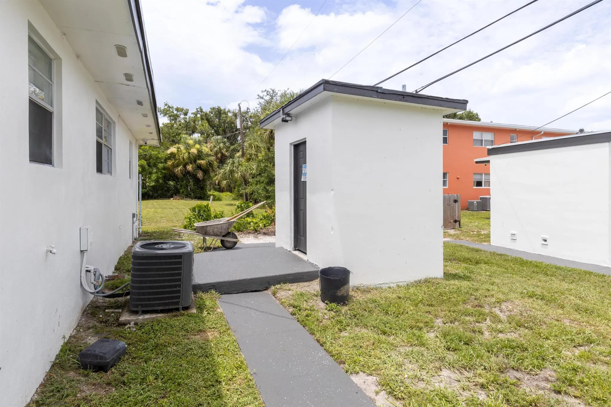 1885 40 St Avenue, #1