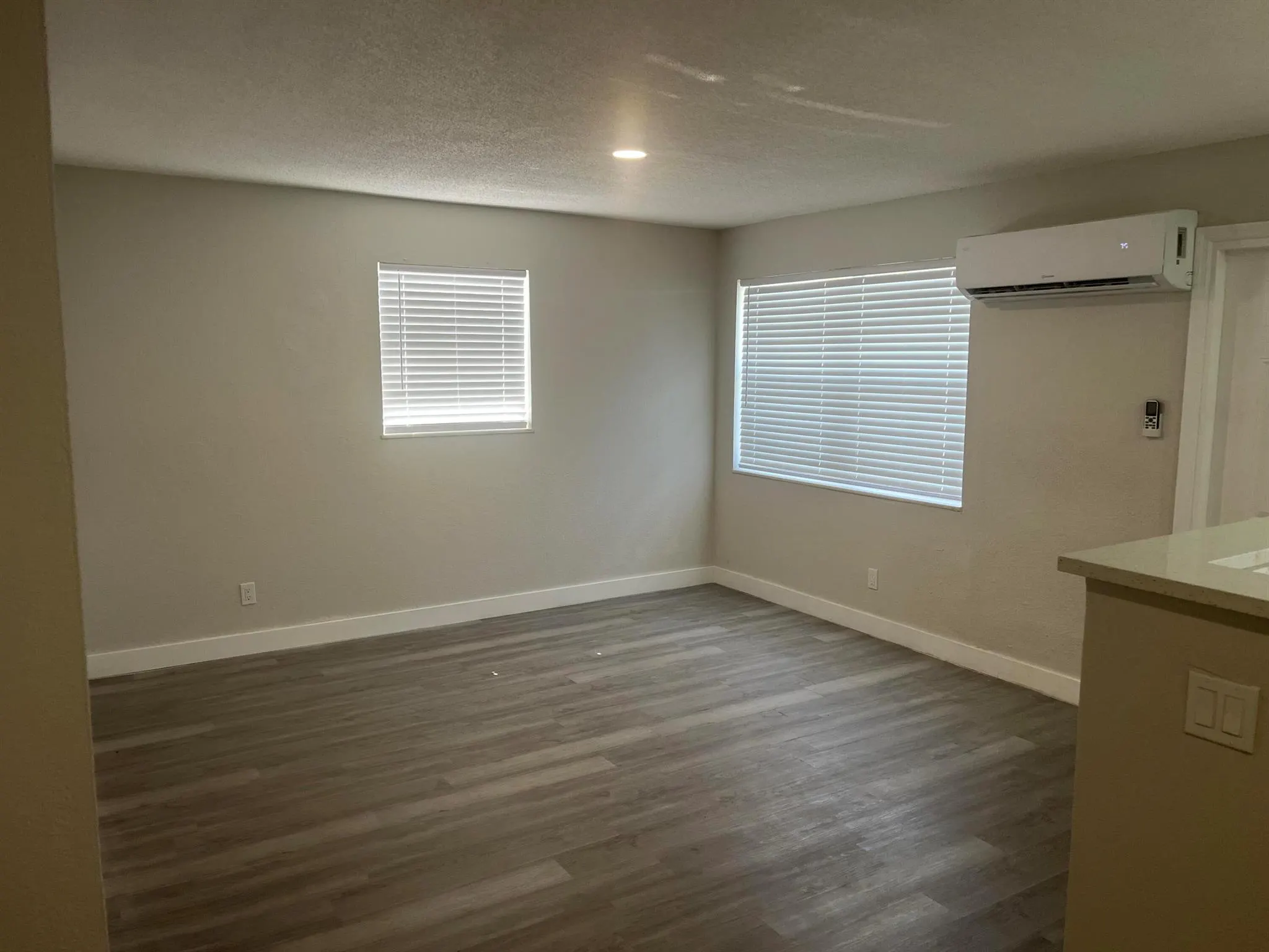 1885 40 St Avenue, #1