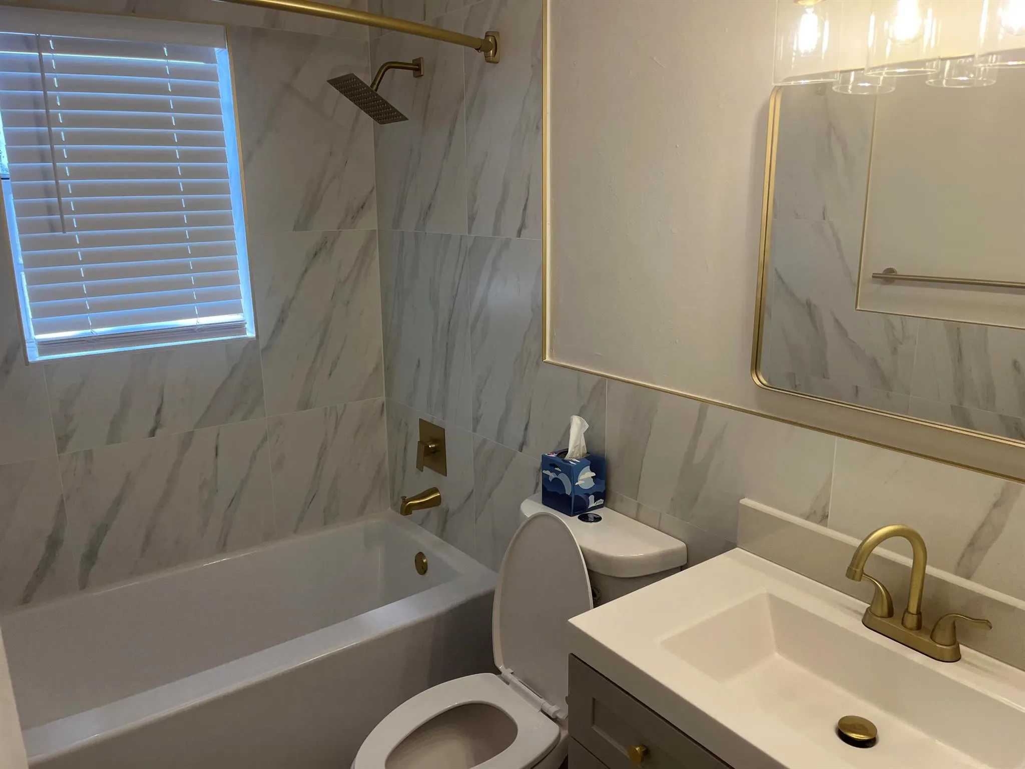 1885 40 St Avenue, #1