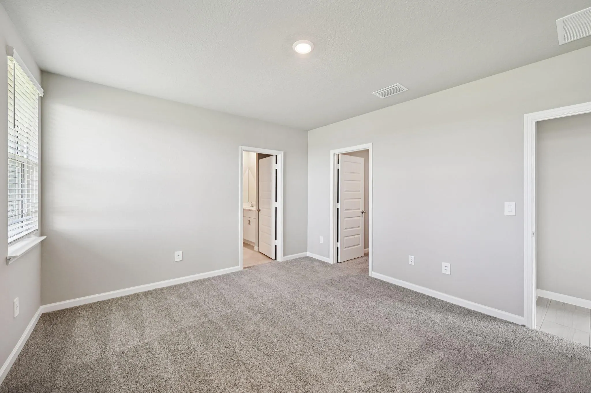 5442 Hampton Park Circle