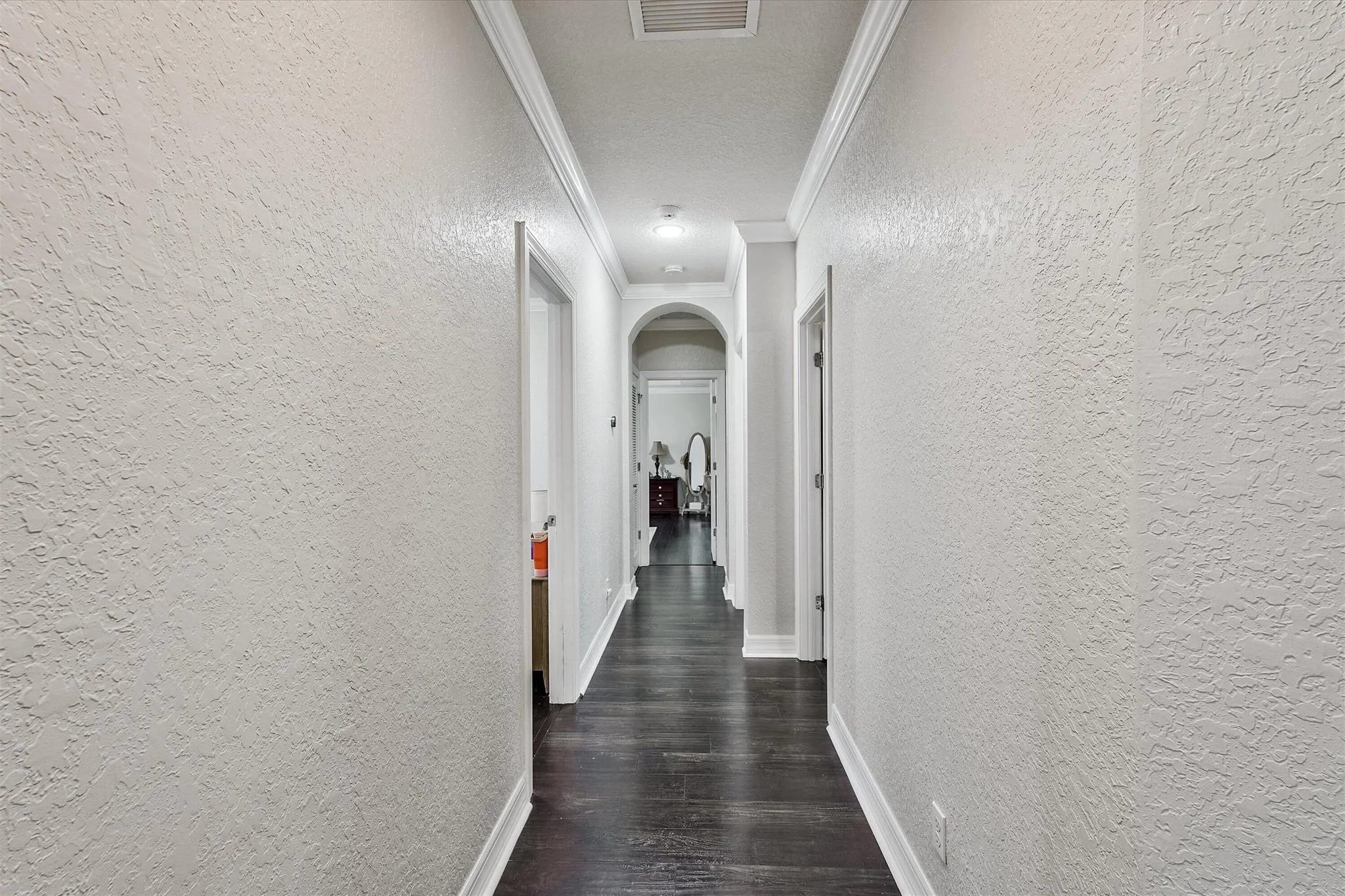 4381 SW Gossamer Circle