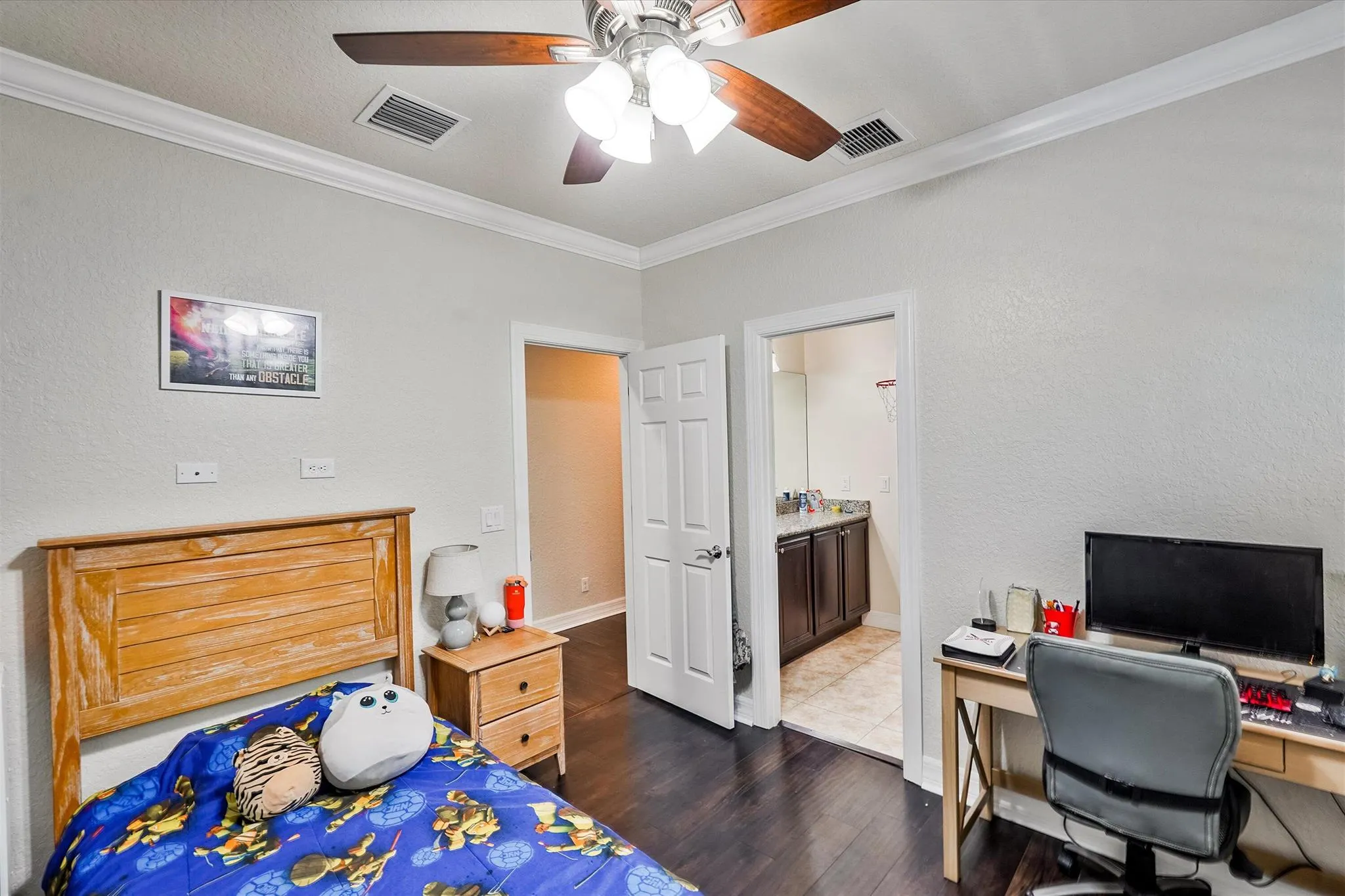 4381 SW Gossamer Circle