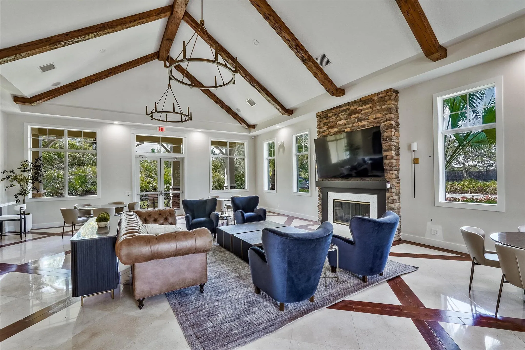 4381 SW Gossamer Circle