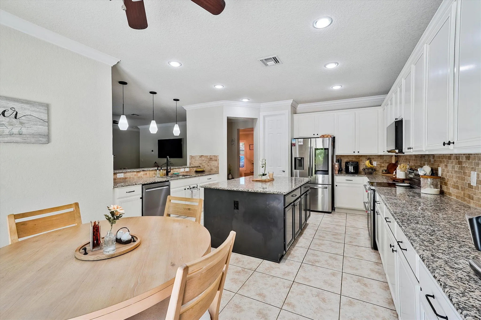 4381 SW Gossamer Circle