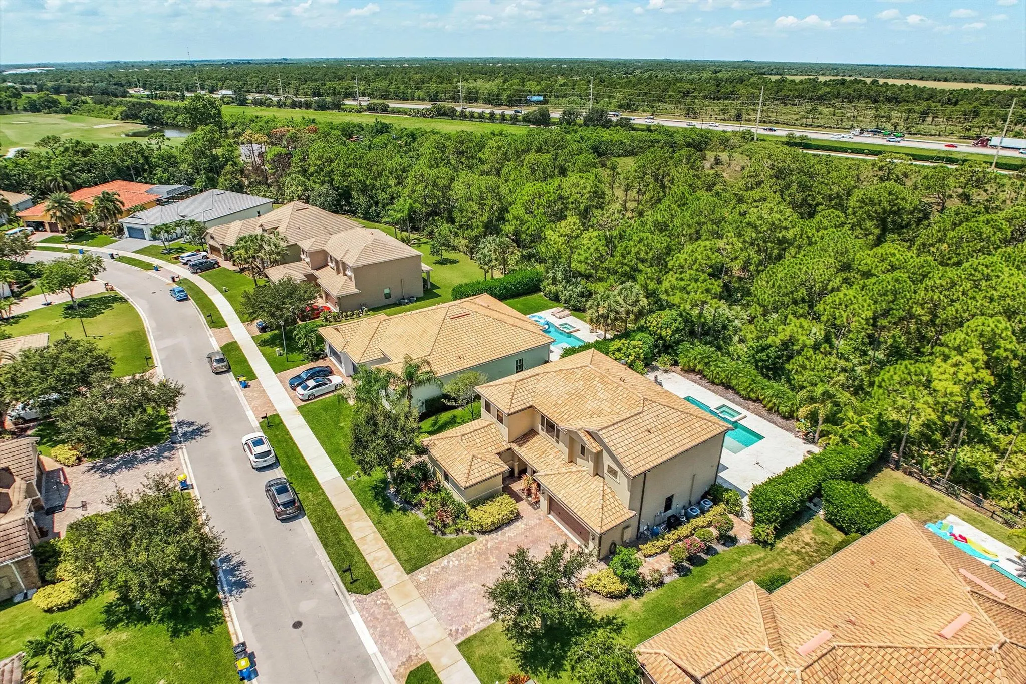 4381 SW Gossamer Circle