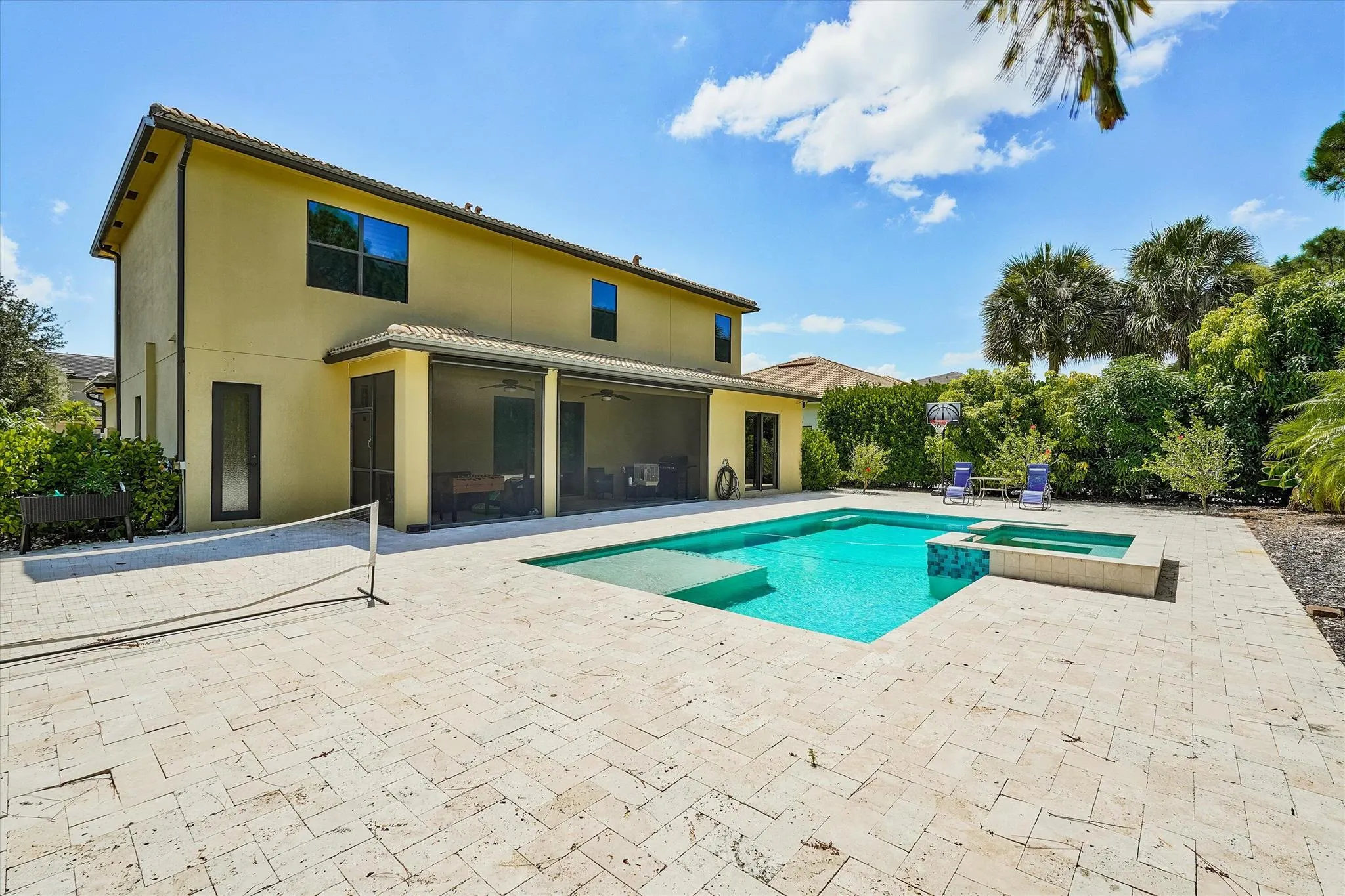 4381 SW Gossamer Circle