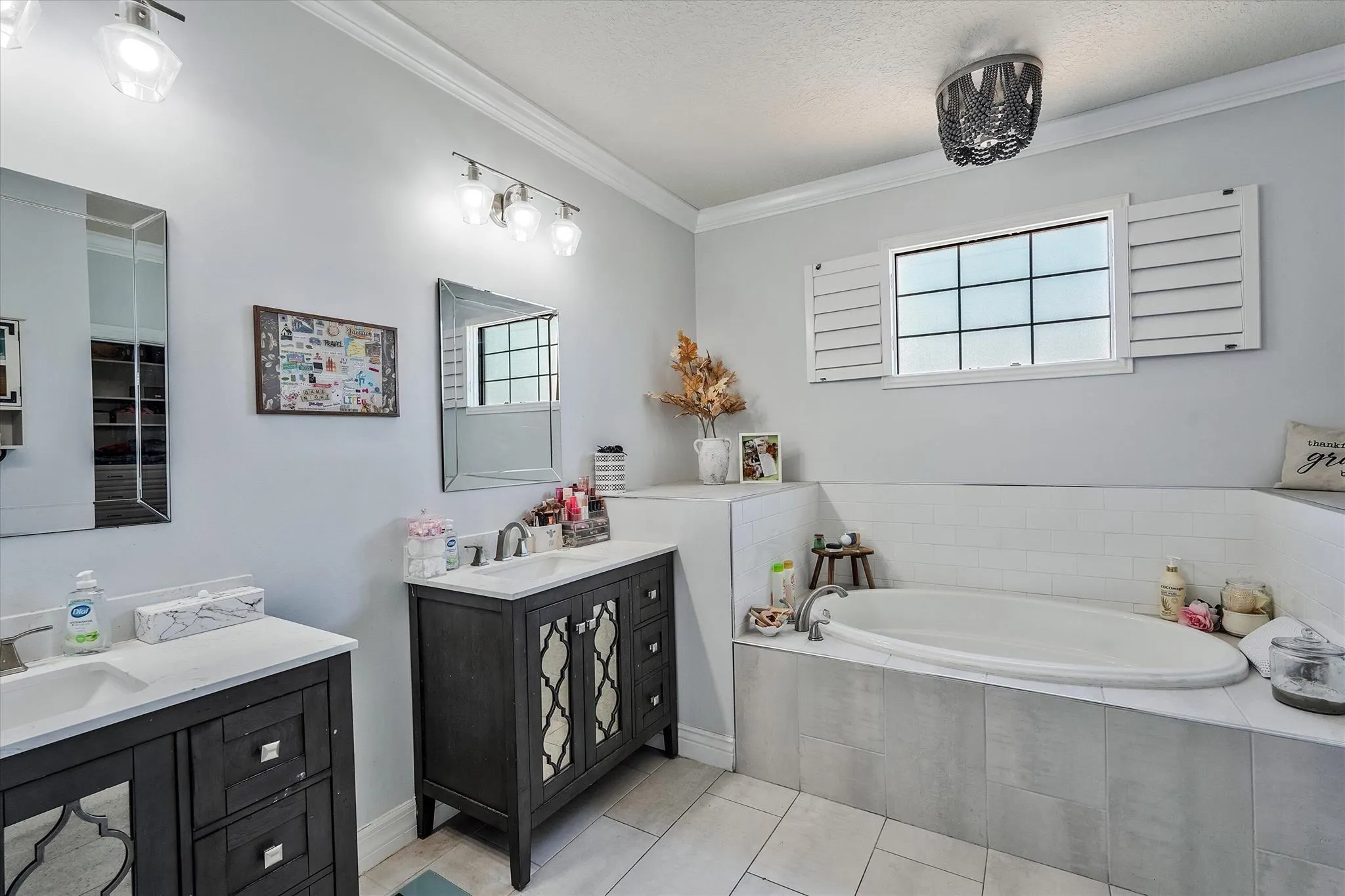 4381 SW Gossamer Circle