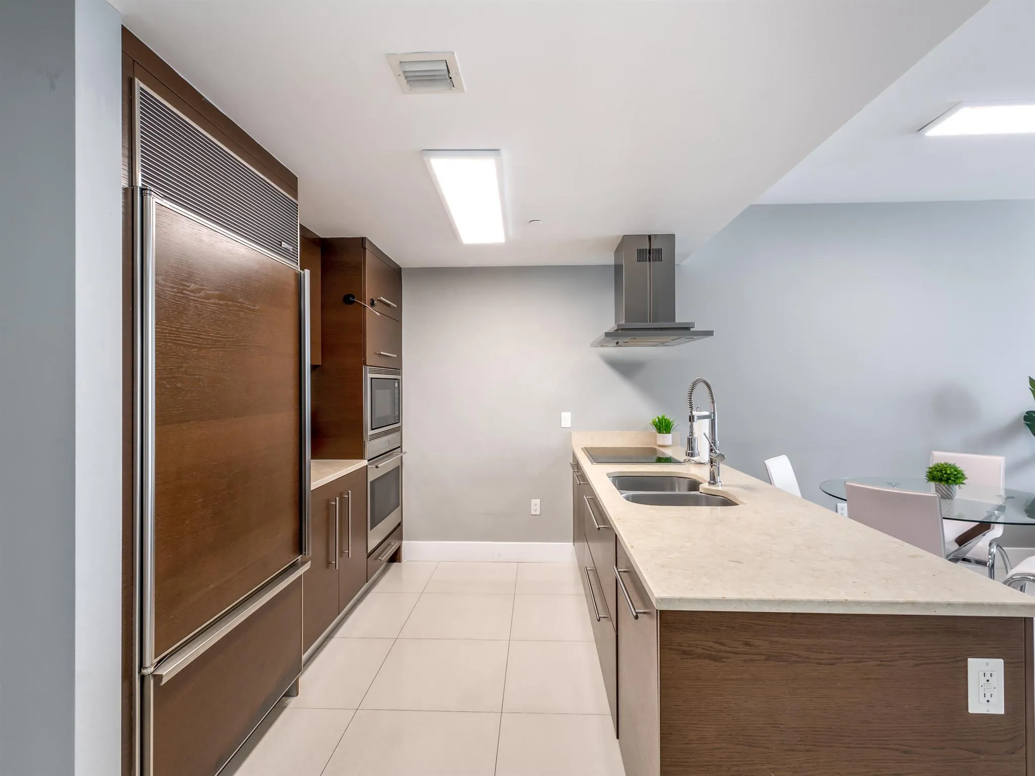 485 Brickell Avenue, #2506