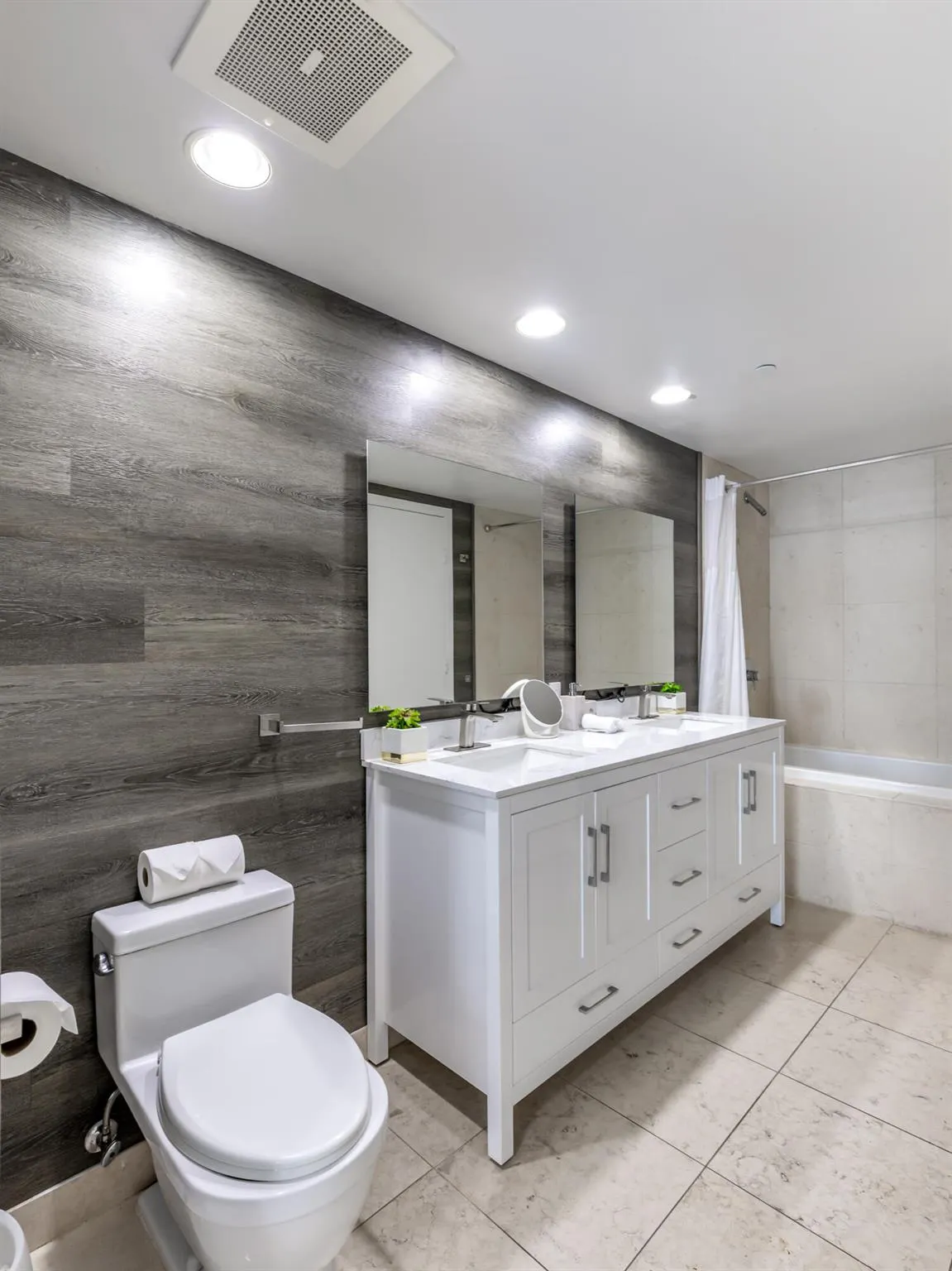 485 Brickell Avenue, #2506