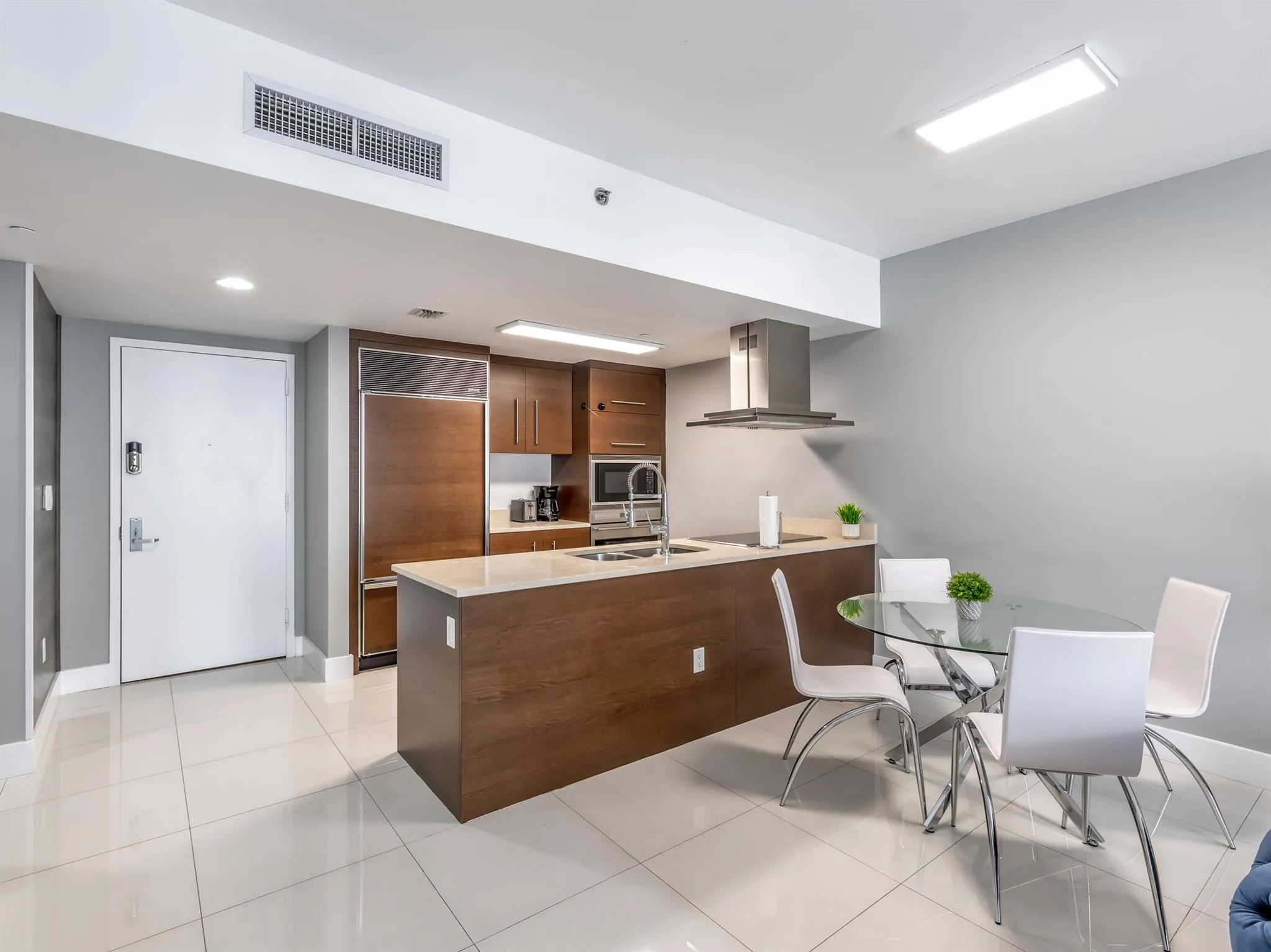 485 Brickell Avenue, #2506